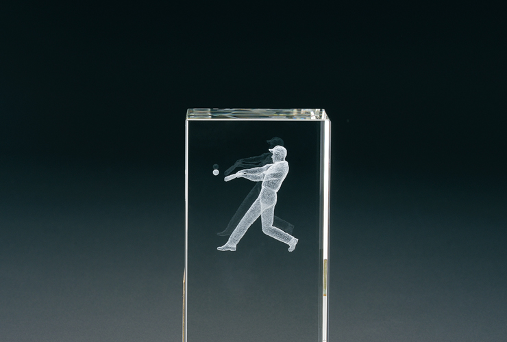 3Dに描かれたバッターが高級感抜群の野球トロフィー